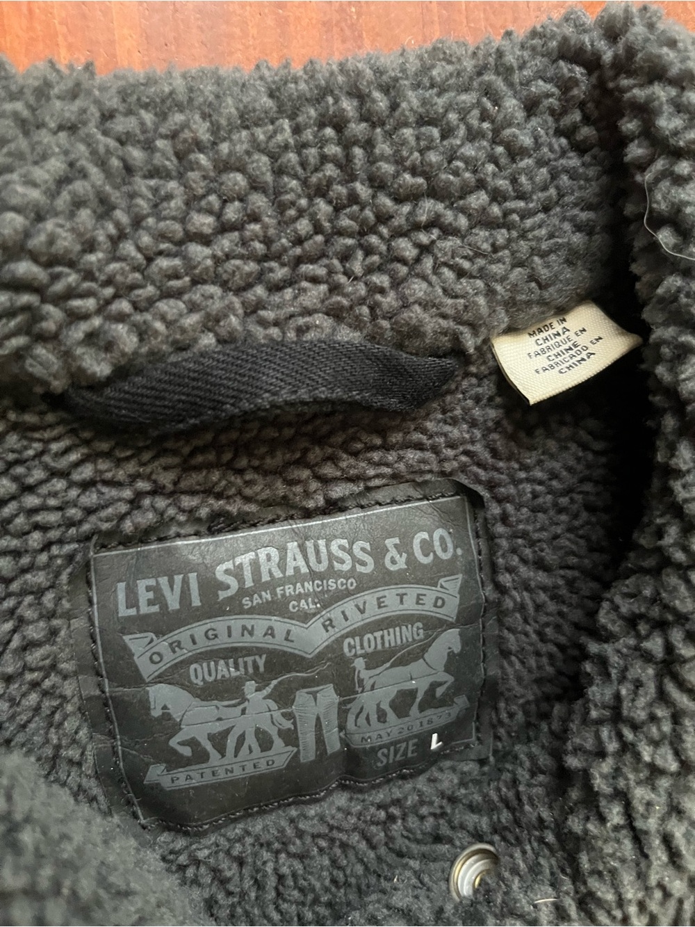 Levi's Black Jacket with Gray Sherpa Collar - Picture 3 of 4